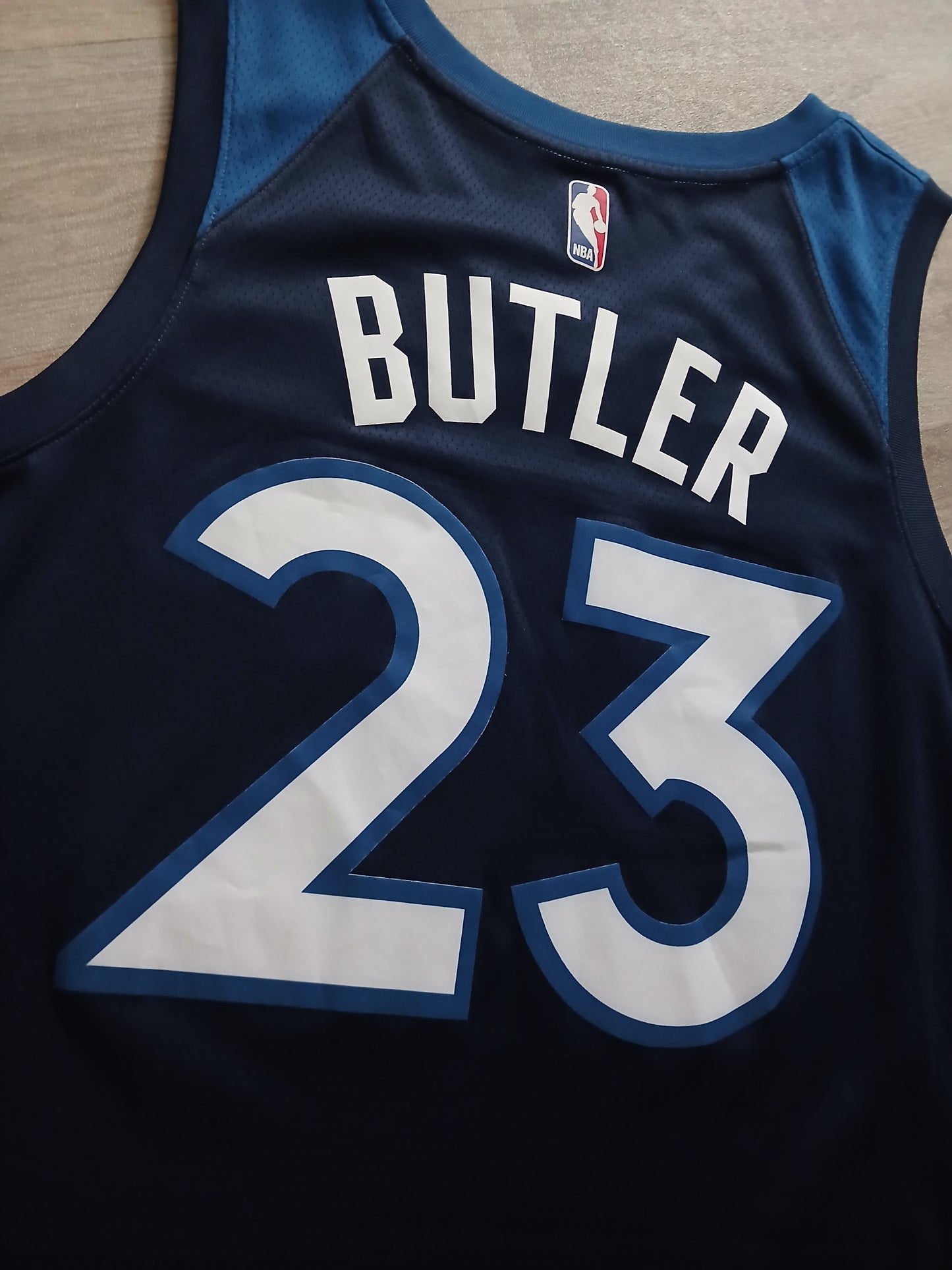 Jimmy Butler Minnesota Timberwolves Jersey Size XL