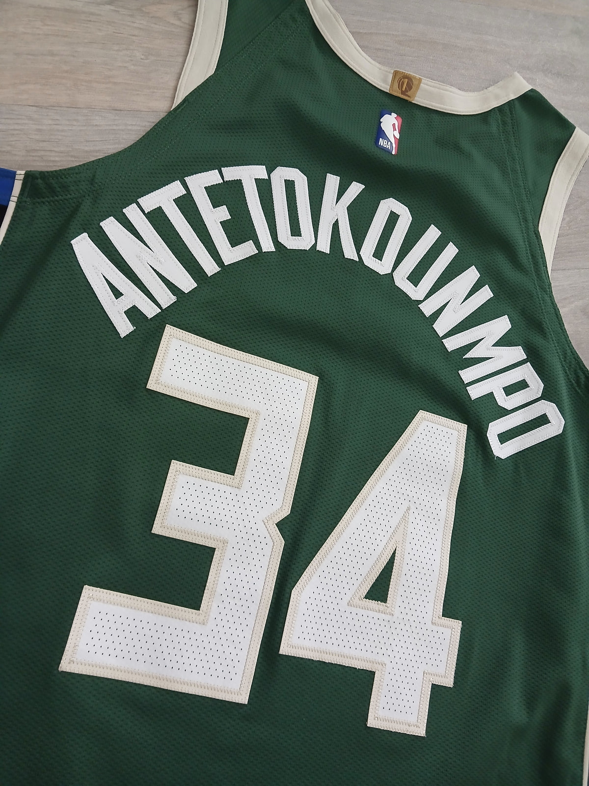 Giannis Antetokounmpo Authentic Milwaukee Bucks Jersey Size Medium