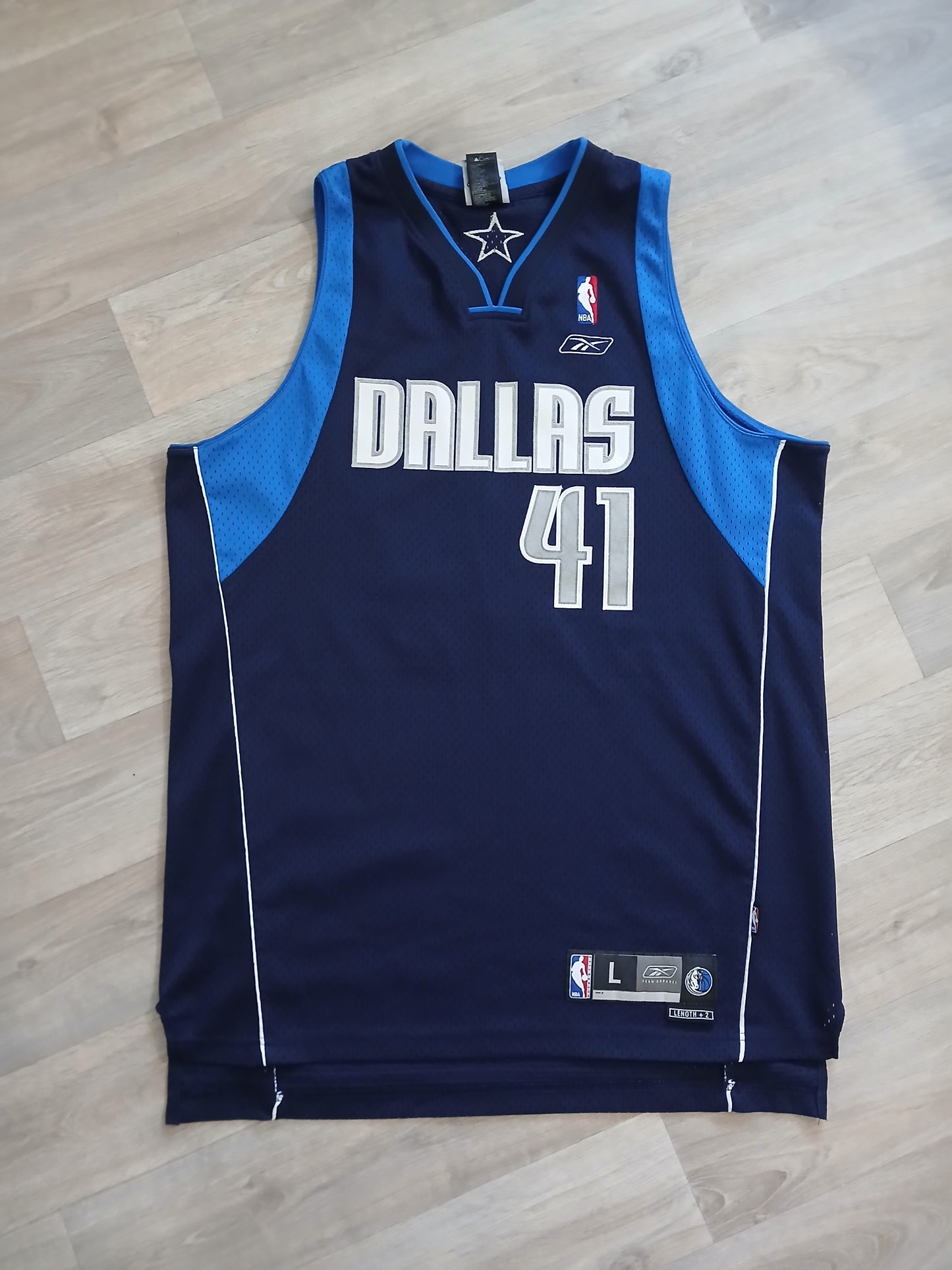 Dirk Nowitzki Dallas Mavericks Jersey Size Large