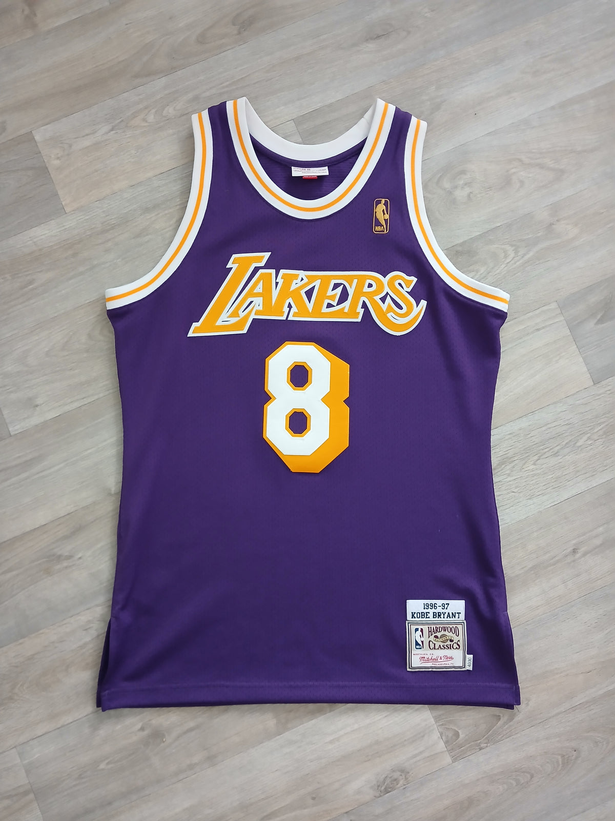 Kobe Bryant Authentic Los Angeles Lakers Jersey Size Medium