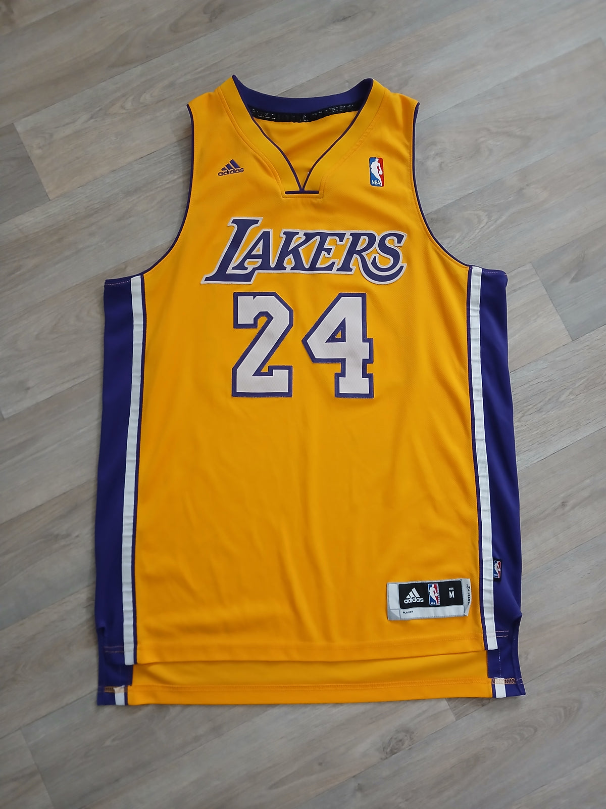 Kobe Bryant Los Angeles Lakers Jersey Size Medium