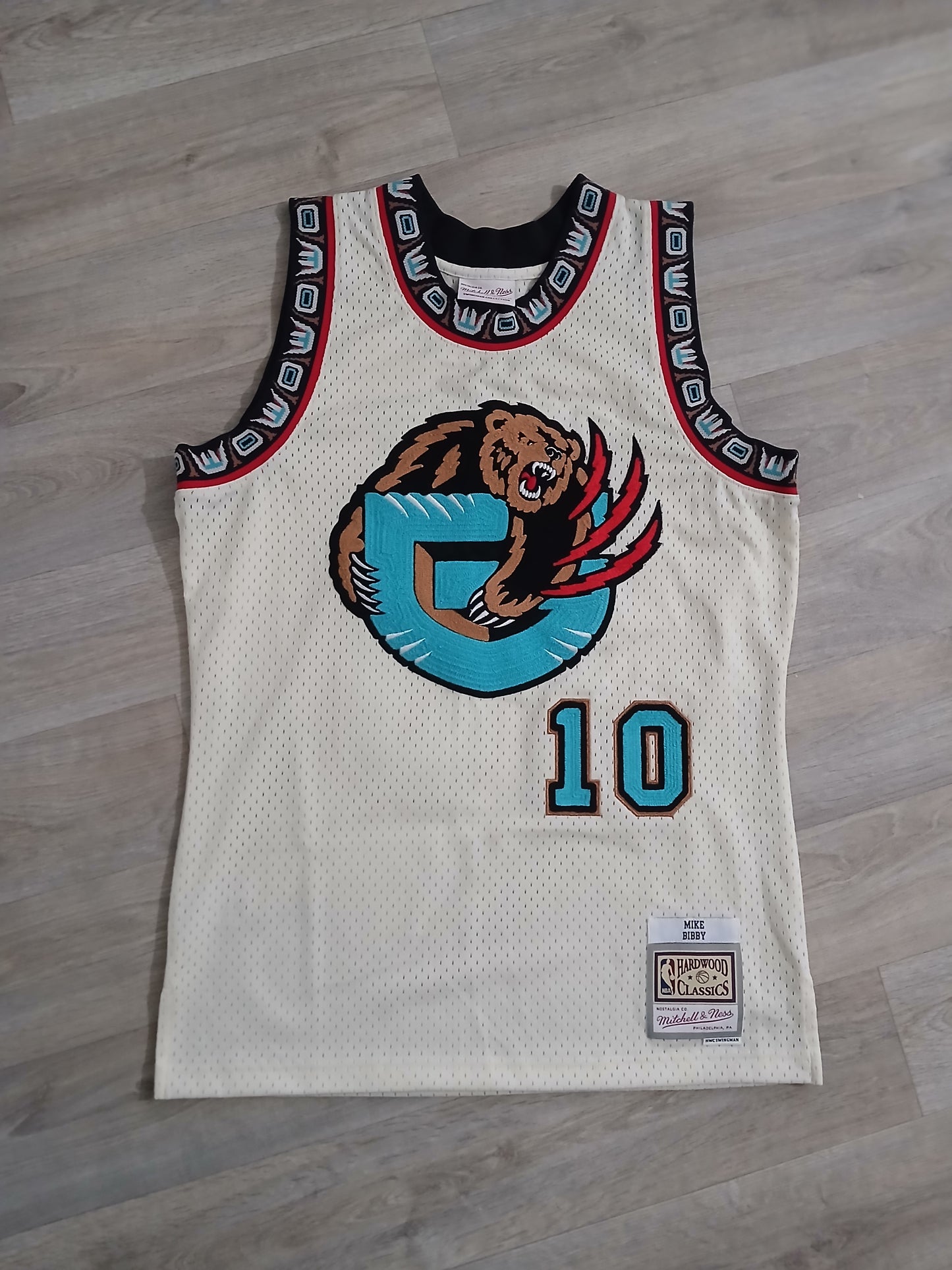 Mike Bibby Vancouver Grizzlies Jersey Size Medium