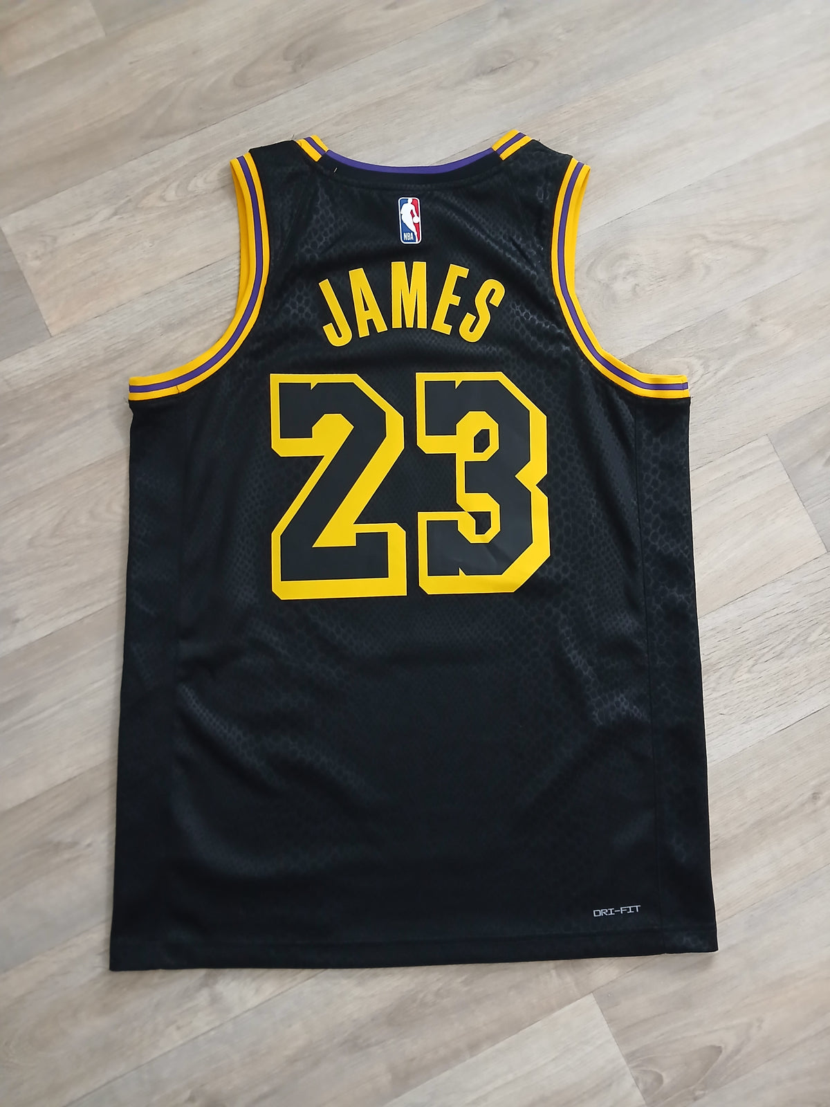 LeBron James Los Angeles Lakers Jersey Size Medium