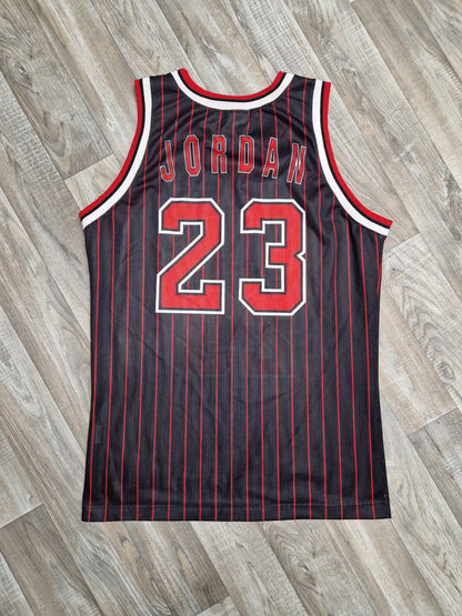 Michael Jordan Chicago Bulls Jersey Size Medium