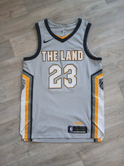 LeBron James Authentic Cleveland Cavaliers Jersey Size Medium