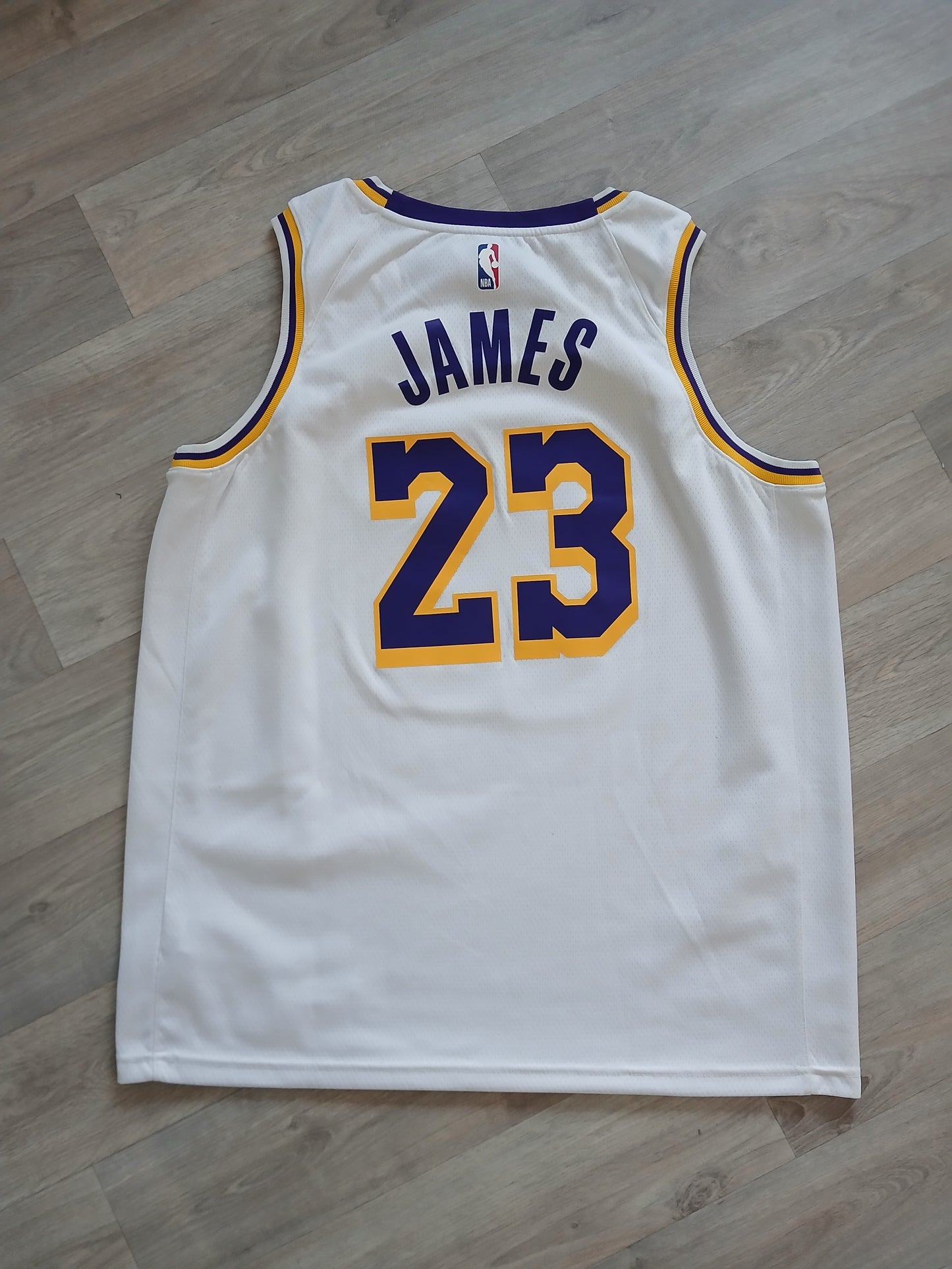 LeBron James Los Angeles Lakers Jersey Size XL