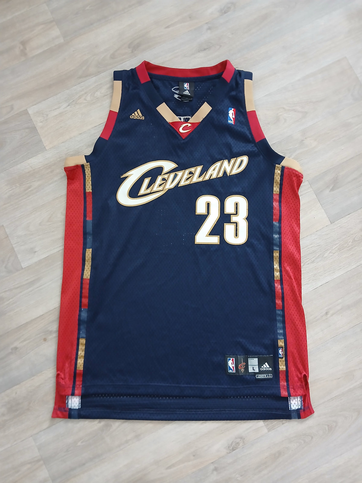 LeBron James Cleveland Cavaliers Jersey Size Large