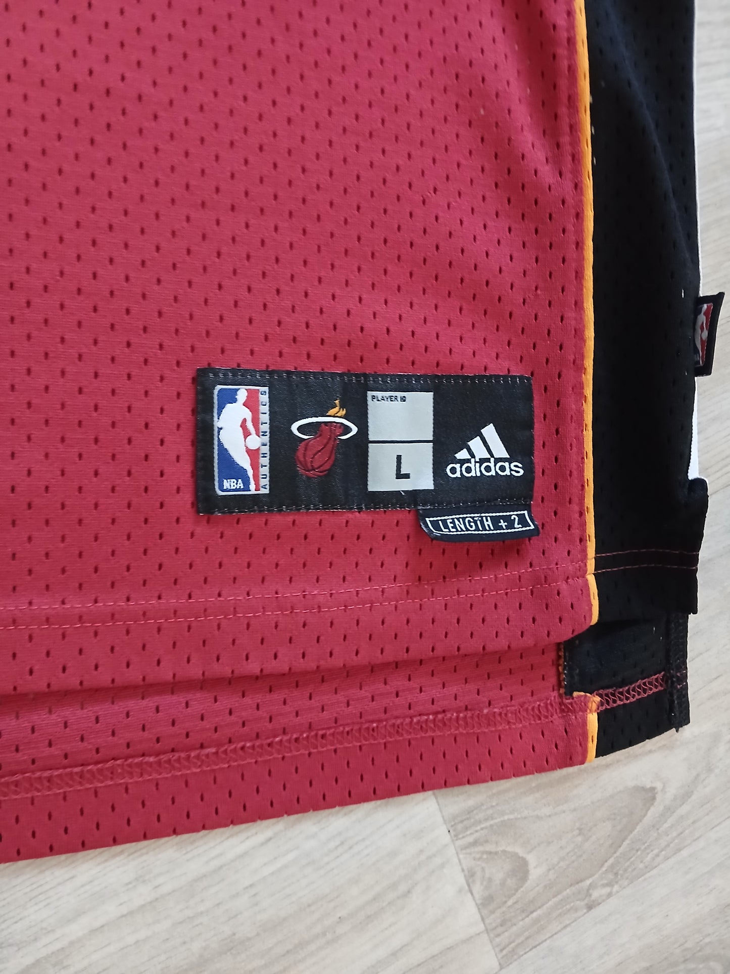 Dwyane Wade Miami Heat Jersey Size Large
