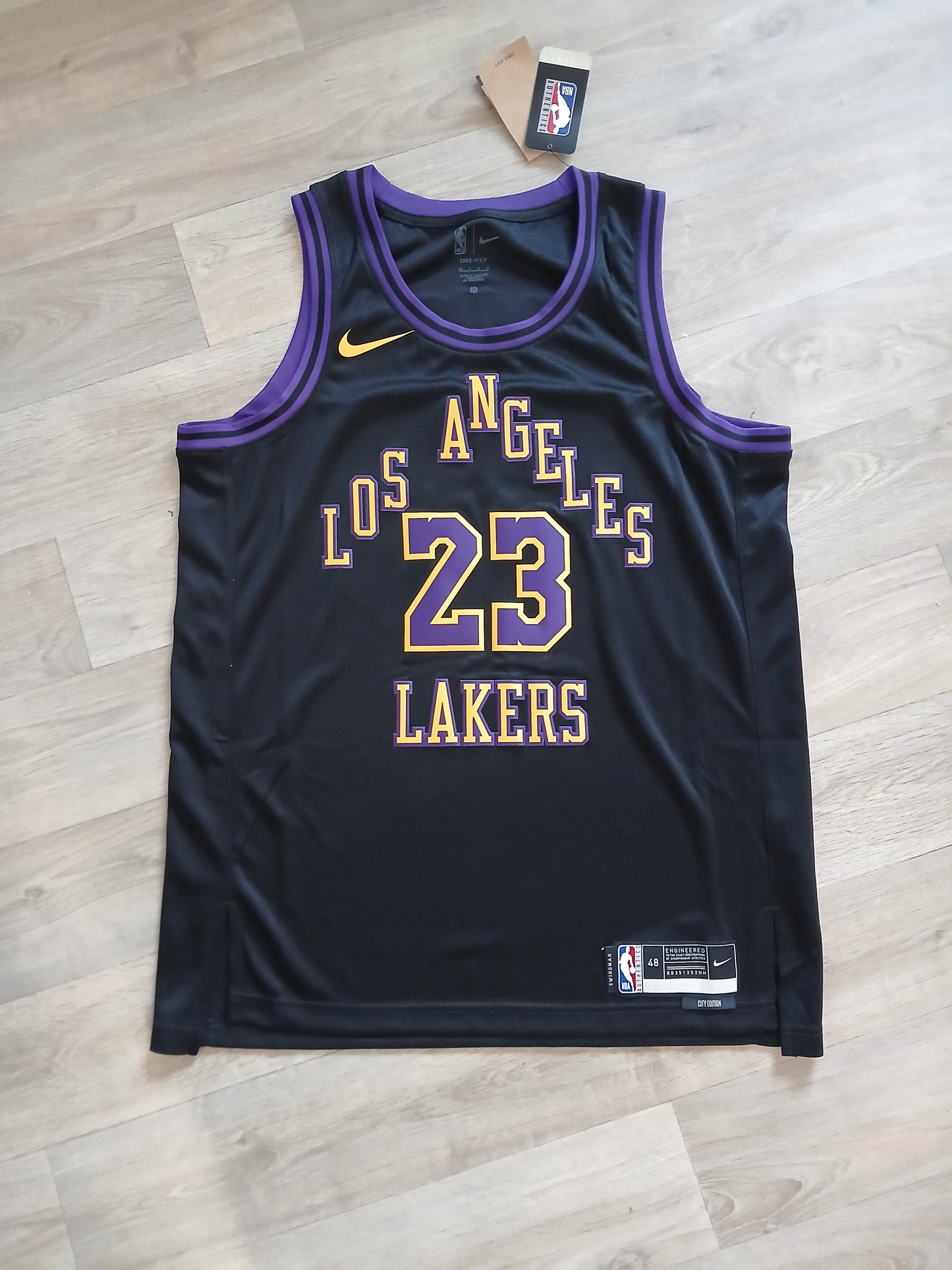 LeBron James Los Angeles Lakers Jersey Size Large