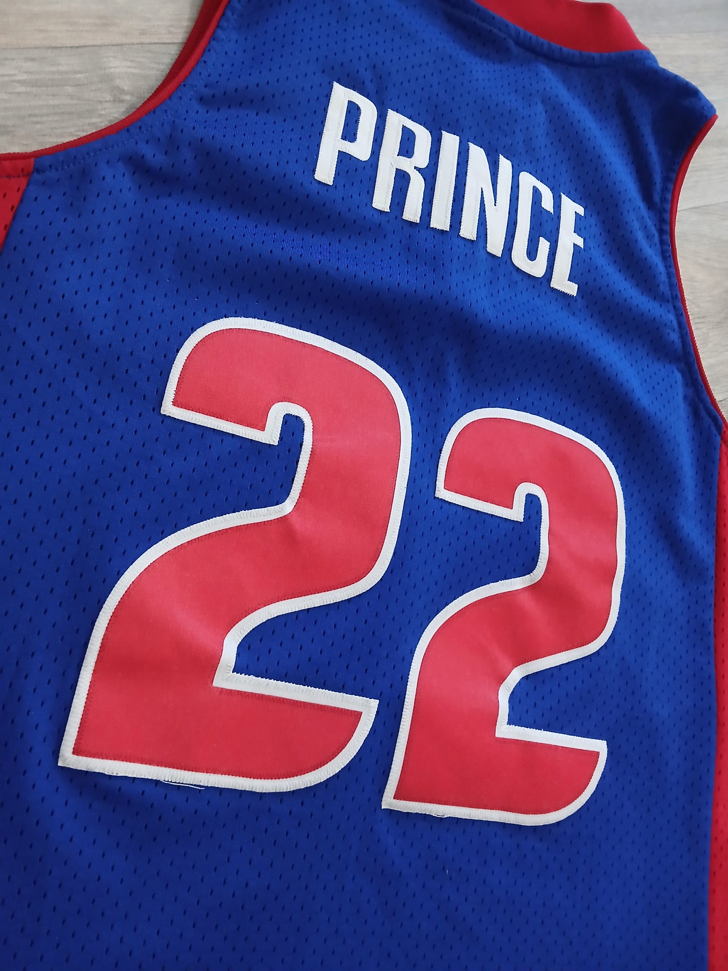 Tayshaun Prince Detroit Pistons Jersey Size Medium