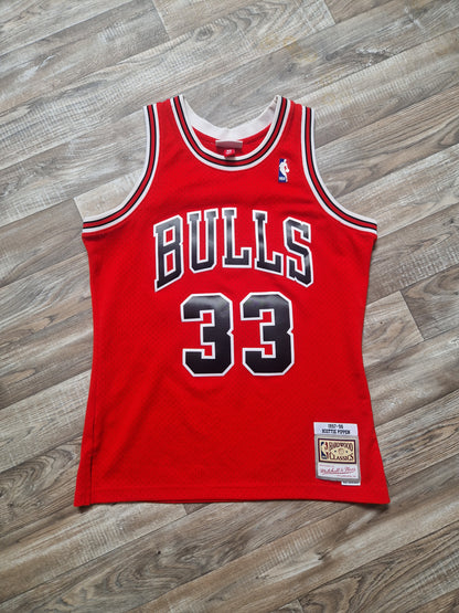 Scottie Pippen Chicago Bulls Jersey Size Medium