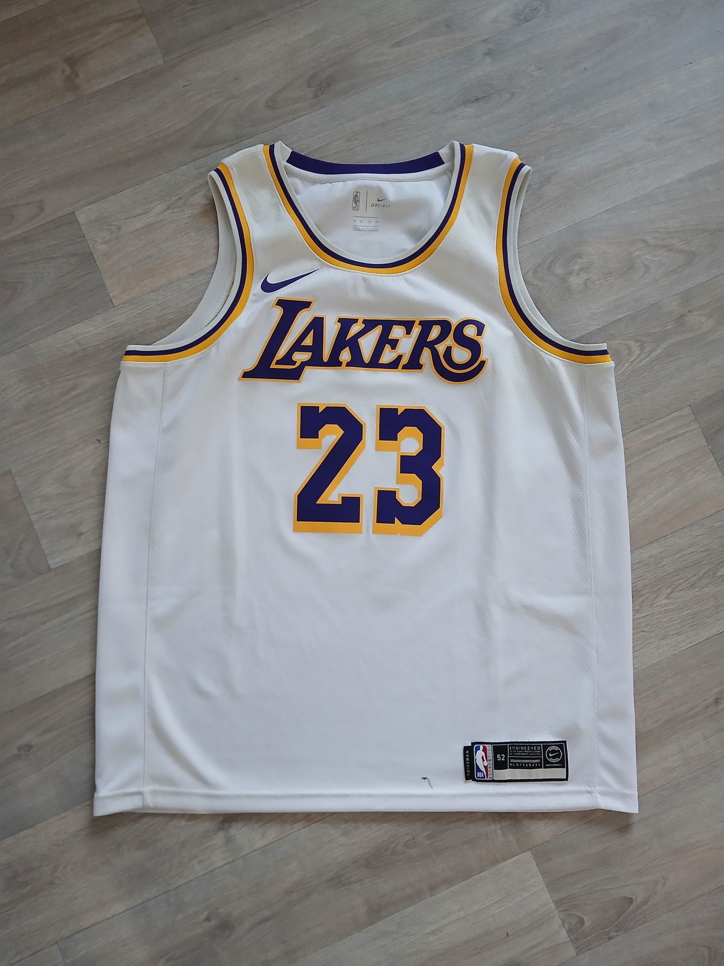 LeBron James Los Angeles Lakers Jersey Size XL