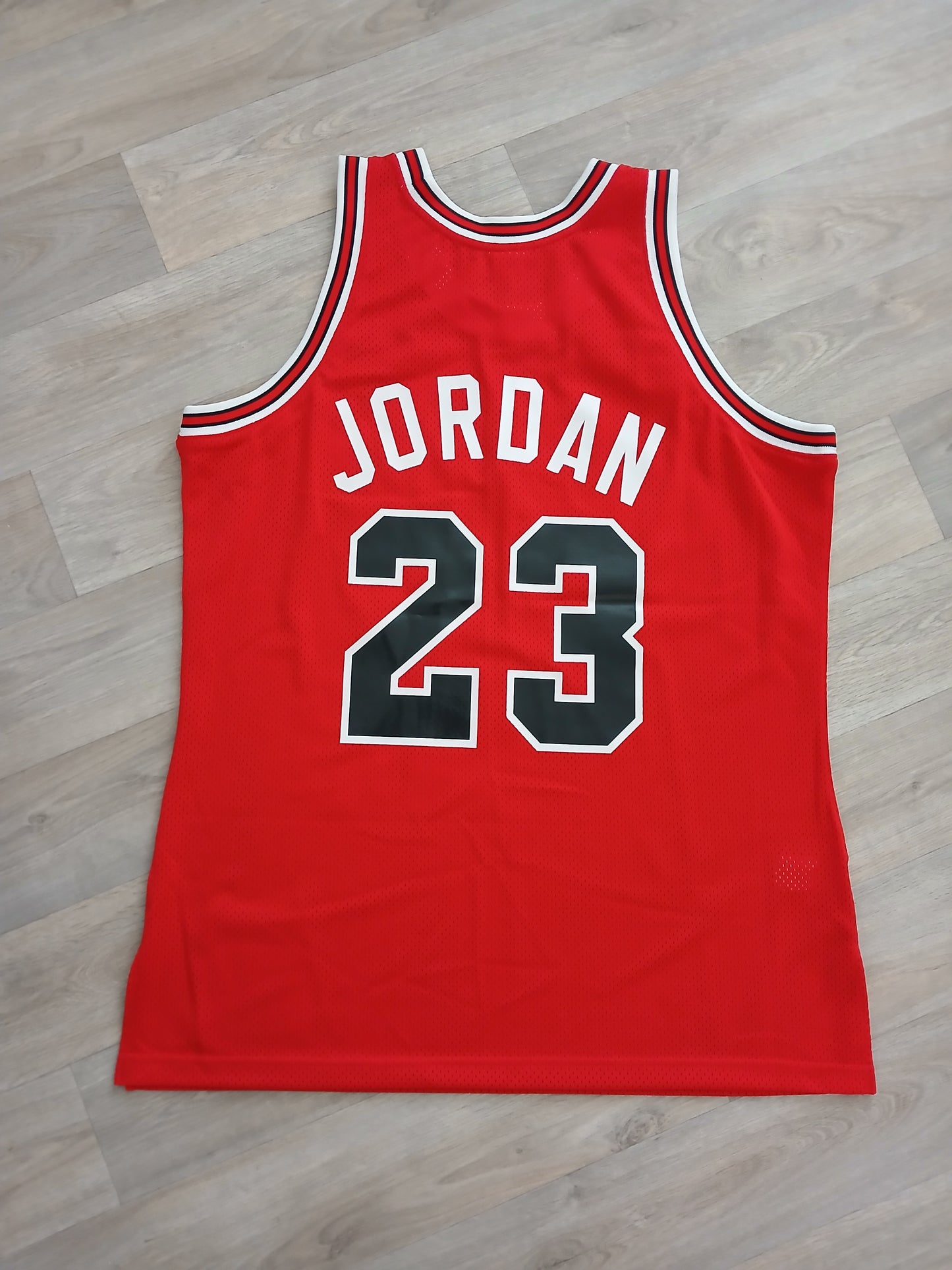 Michael Jordan Authentic Chicago Bulls Jersey Size XL