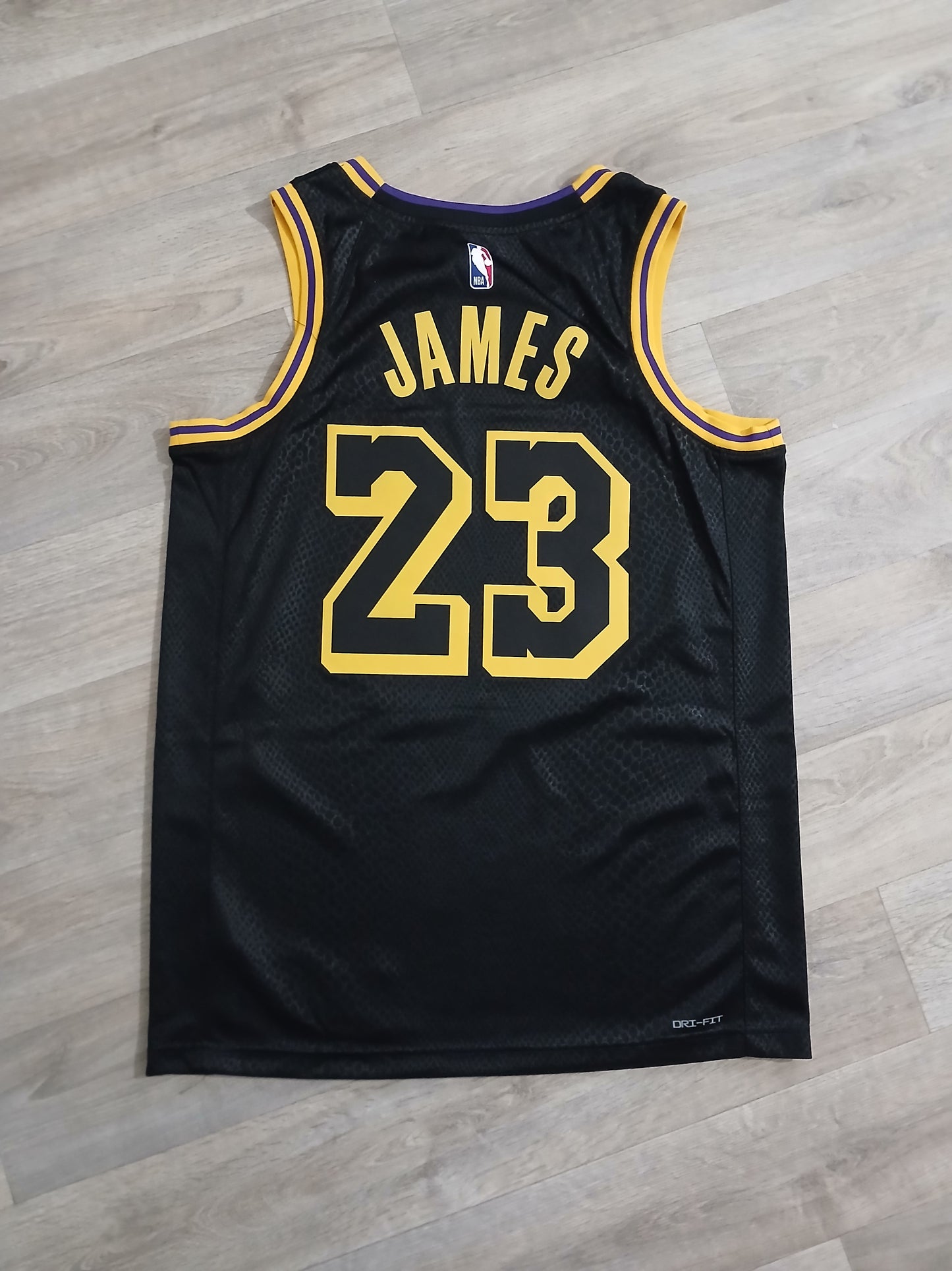 LeBron James Los Angeles Lakers Jersey Size Medium