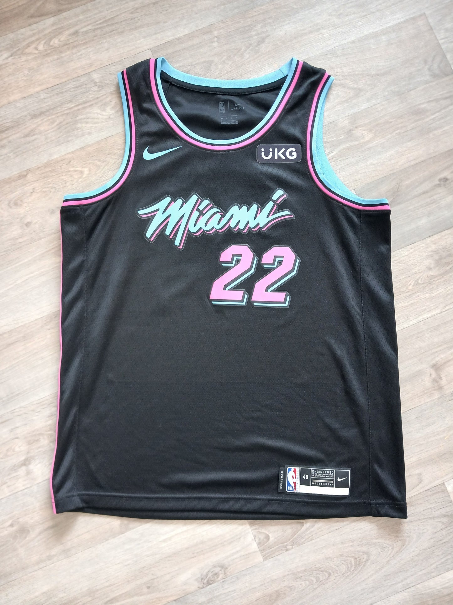 Jimmy Butler Miami Heat Jersey Size Large
