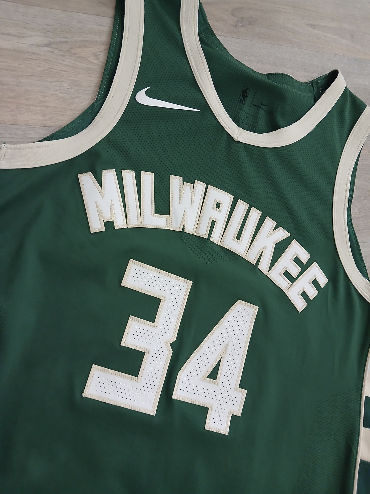 Giannis Antetokounmpo Authentic Milwaukee Bucks Jersey Size Medium