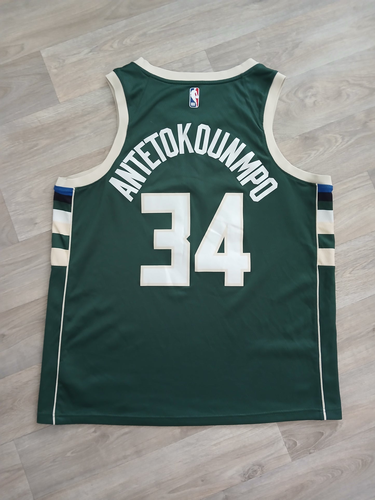 Giannis Antetokounmpo Milwaukee Bucks Jersey Size XL