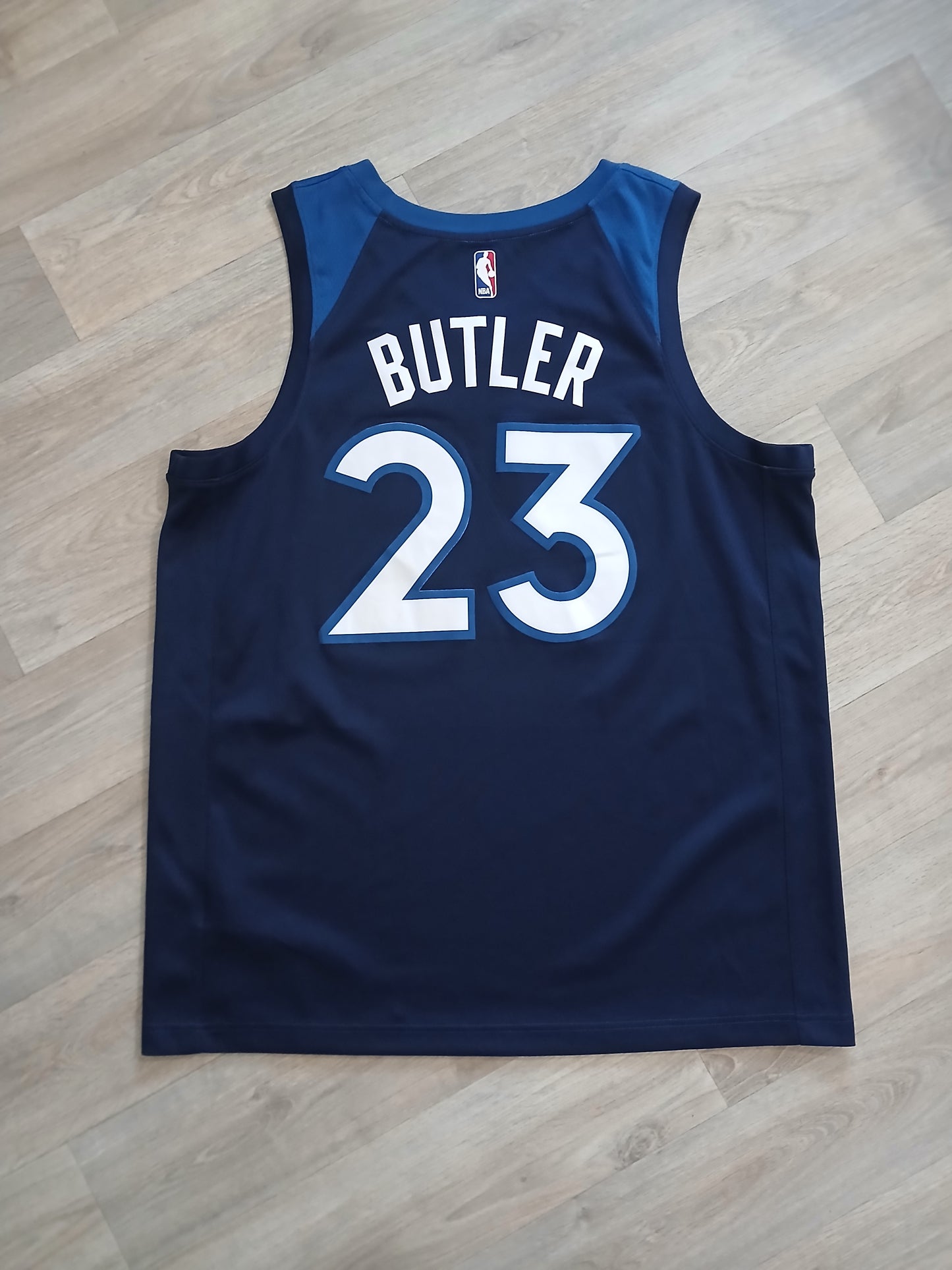 Jimmy Butler Minnesota Timberwolves Jersey Size XL