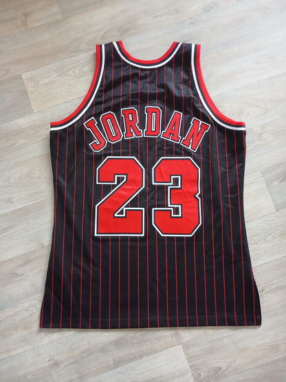 Michael Jordan Authentic Chicago Bulls Jersey Size Large