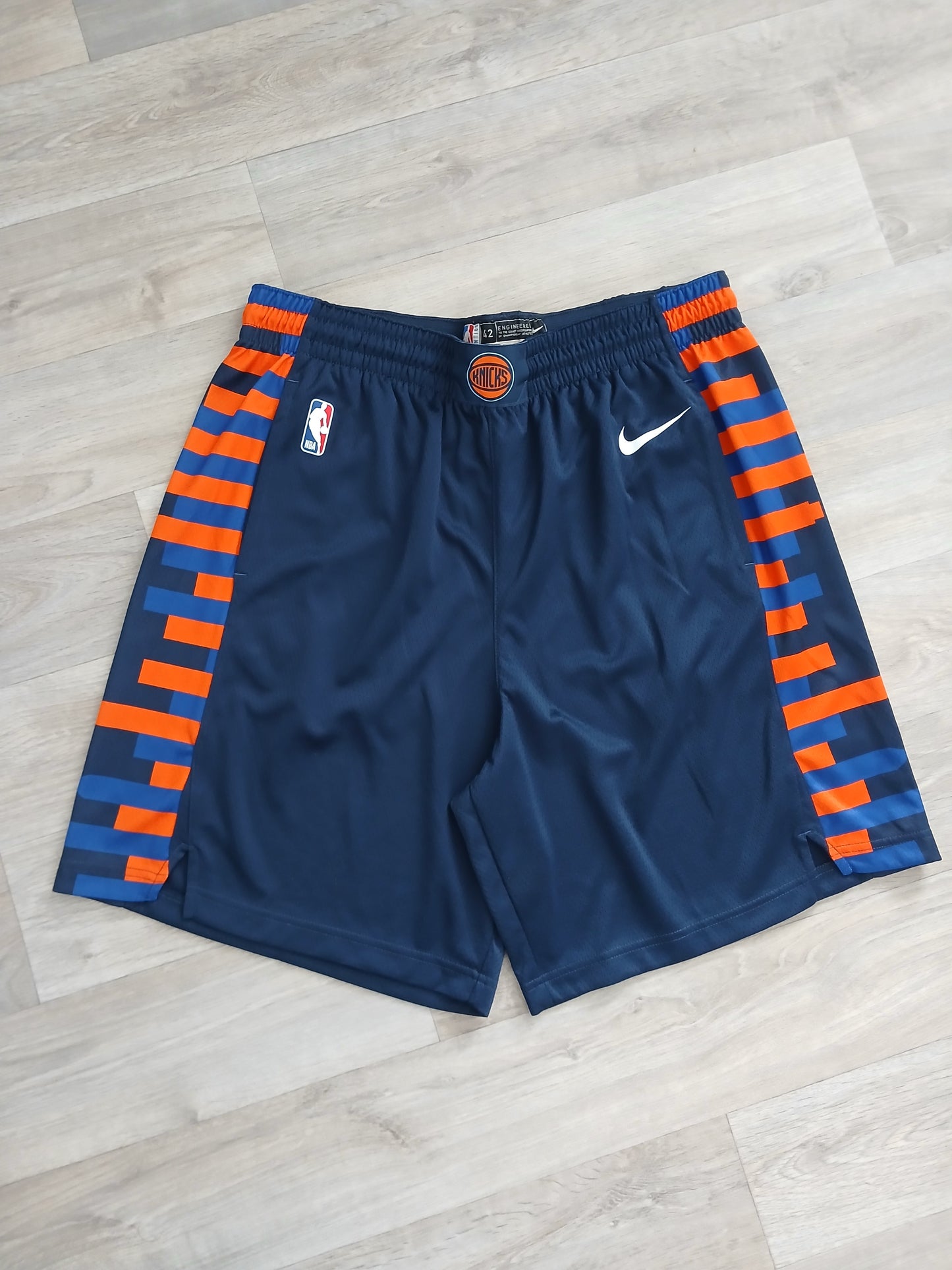 New York Knicks Shorts Size XL
