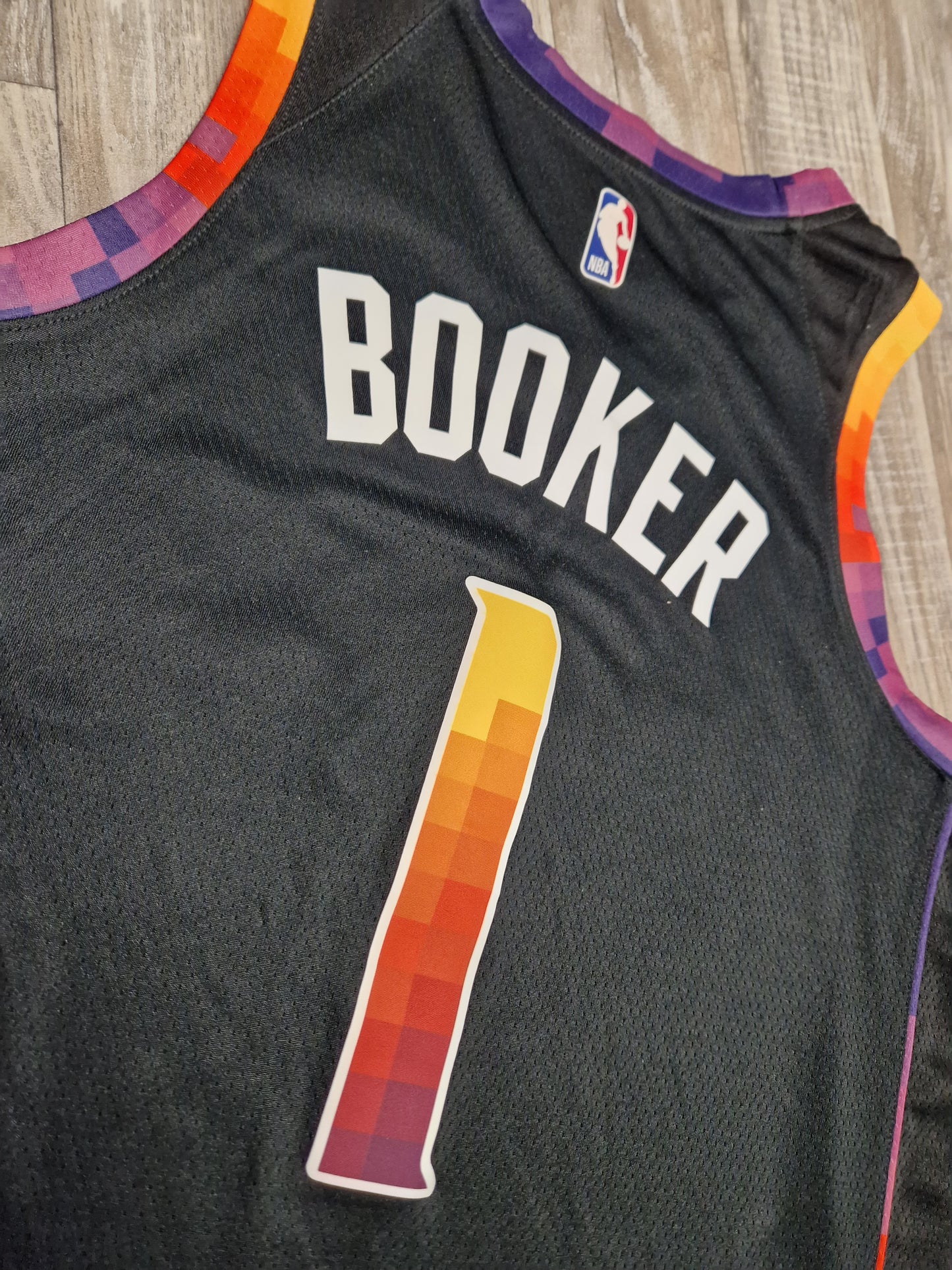 Devin Booker Phoenix Suns Jersey Size Large