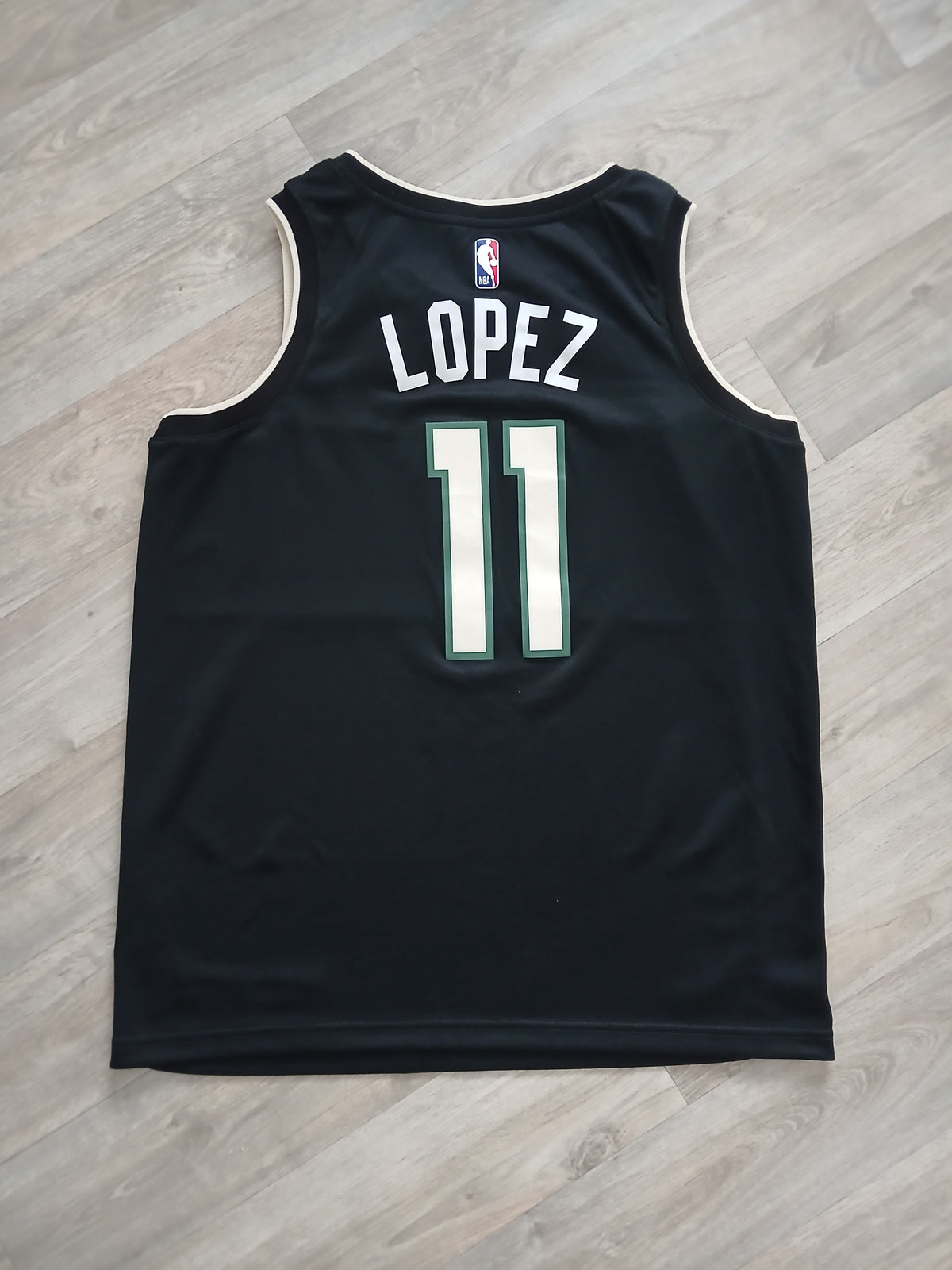 Brook Lopez Milwaukee Bucks Jersey Size Large