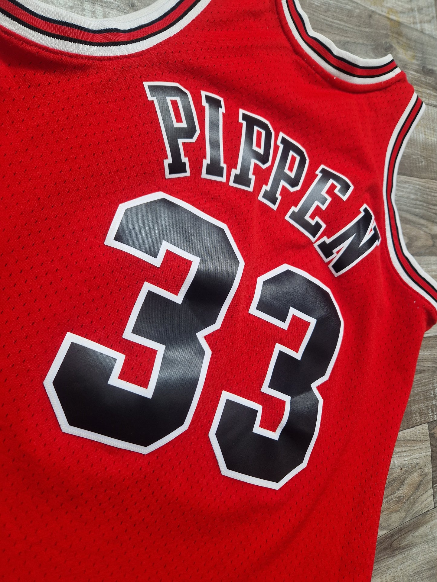 Scottie Pippen Chicago Bulls Jersey Size Medium