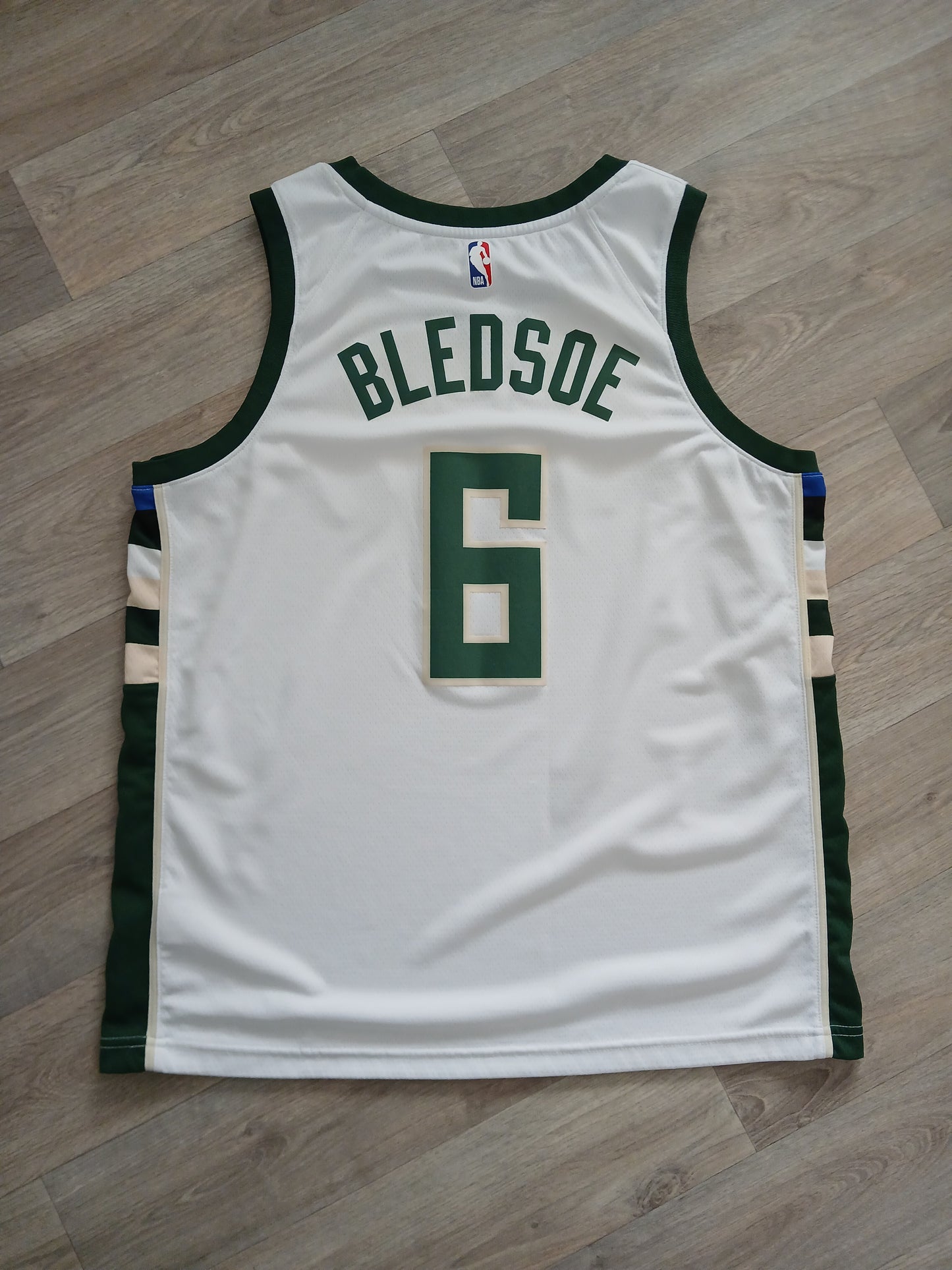 Eric Bledsoe Milwaukee Bucks Jersey Size XL