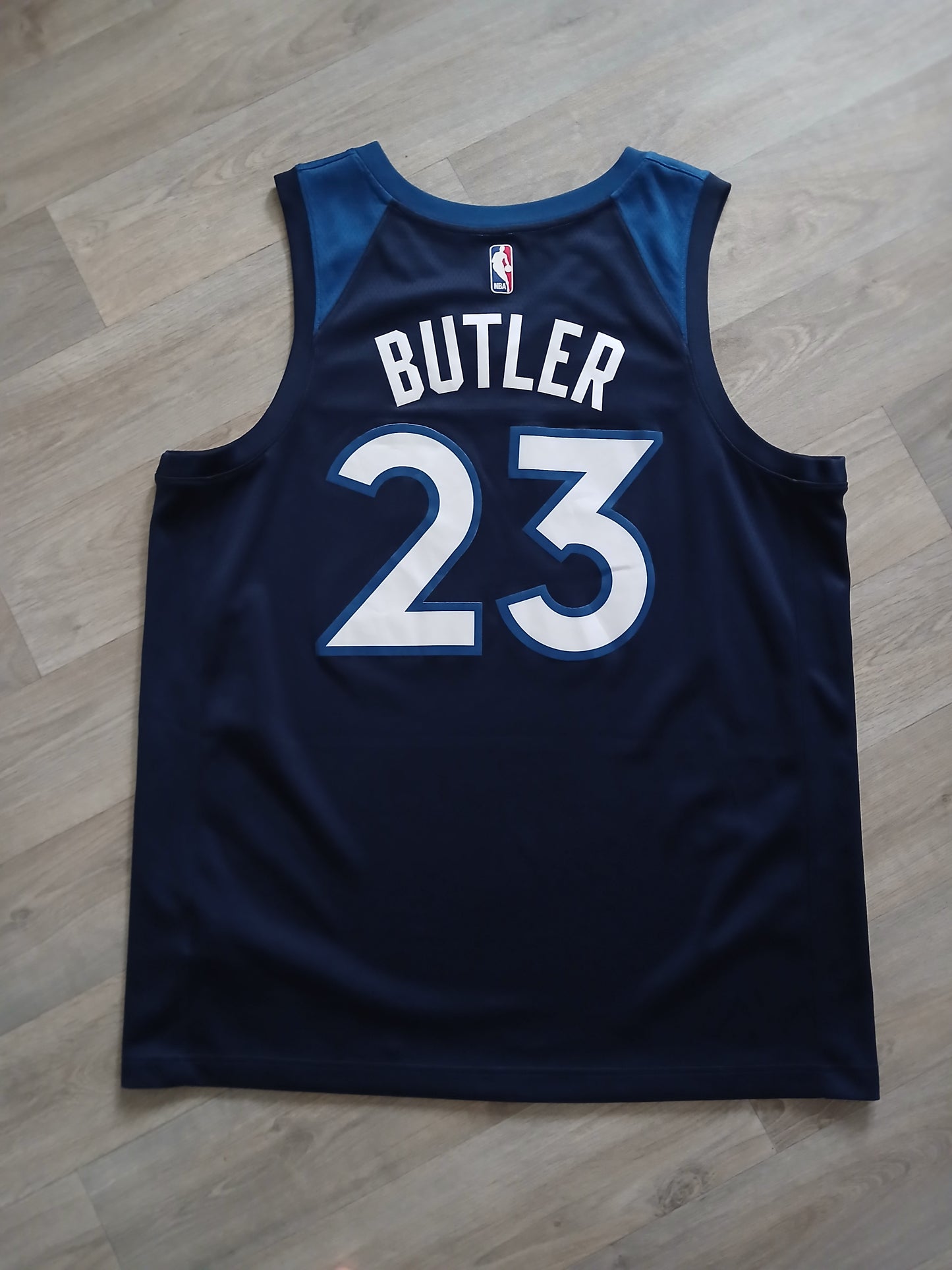 Jimmy Butler Minnesota Timberwolves Jersey Size XL