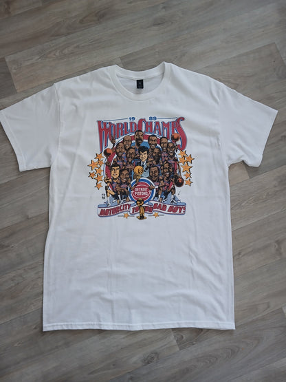Detroit Pistons T-Shirt Size Large