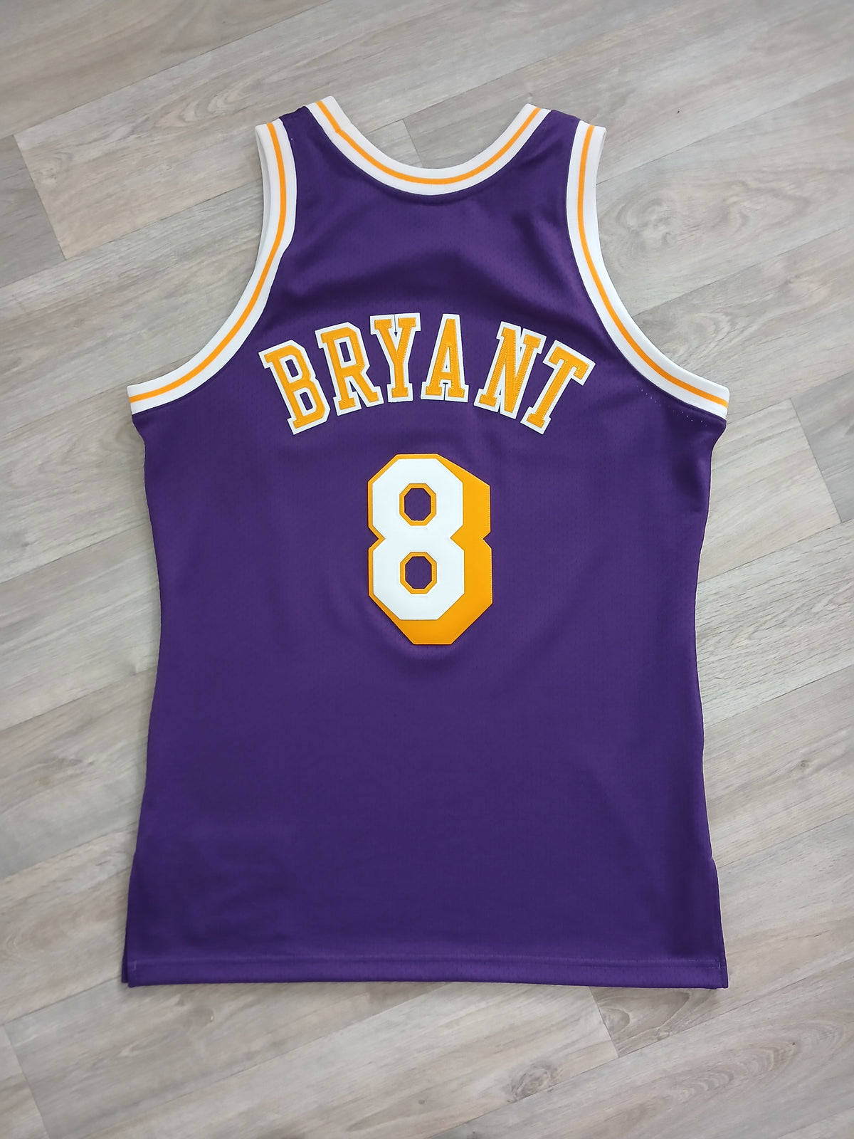 Kobe Bryant Authentic Los Angeles Lakers Jersey Size Medium