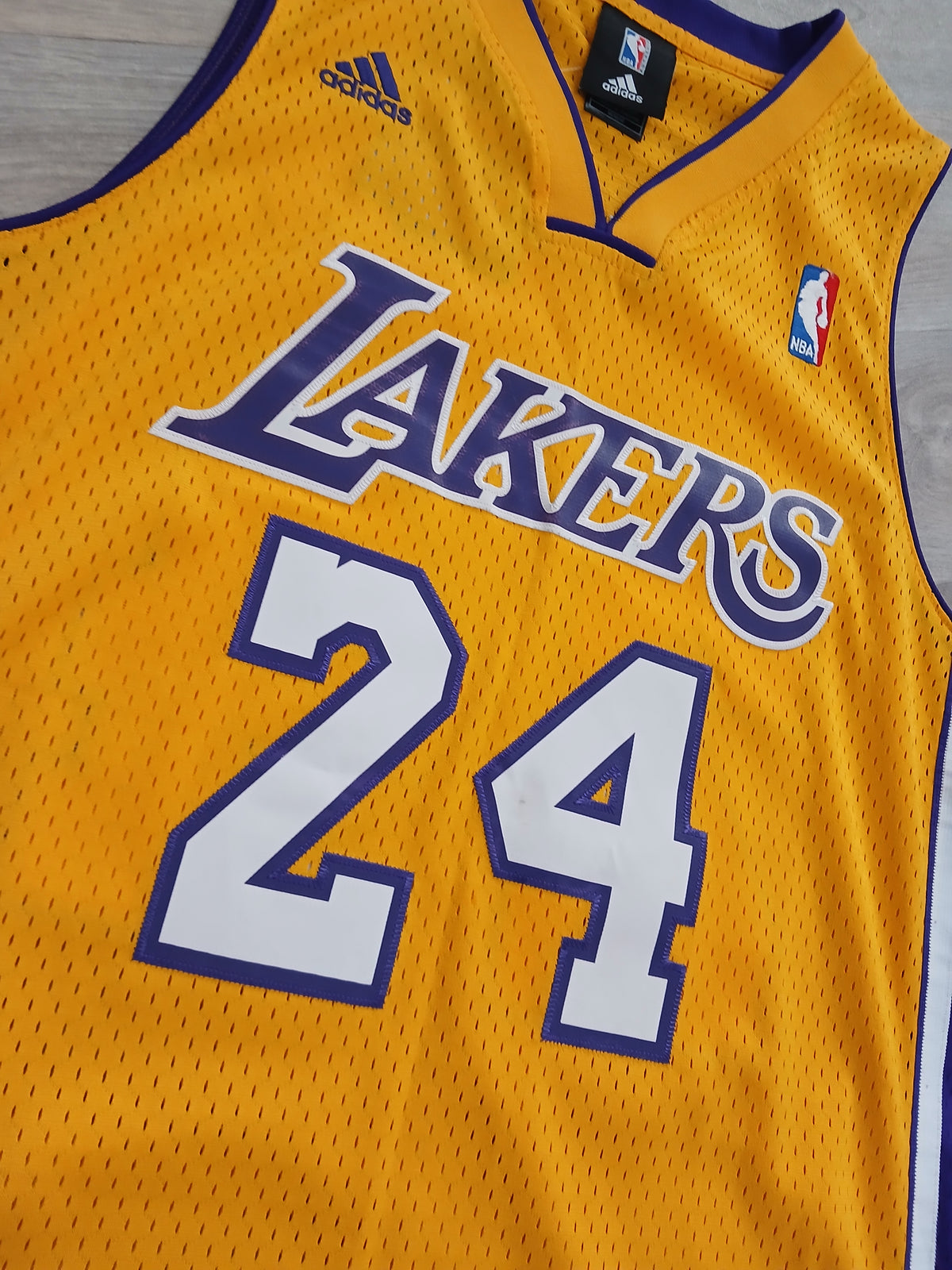 Kobe Bryant Los Angeles Lakers Jersey Size Medium