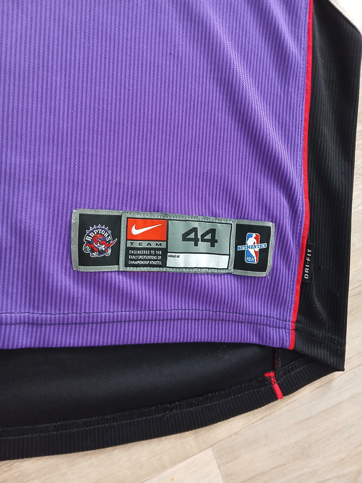 Vince Carter Authentic Toronto Raptors Jersey Size Large