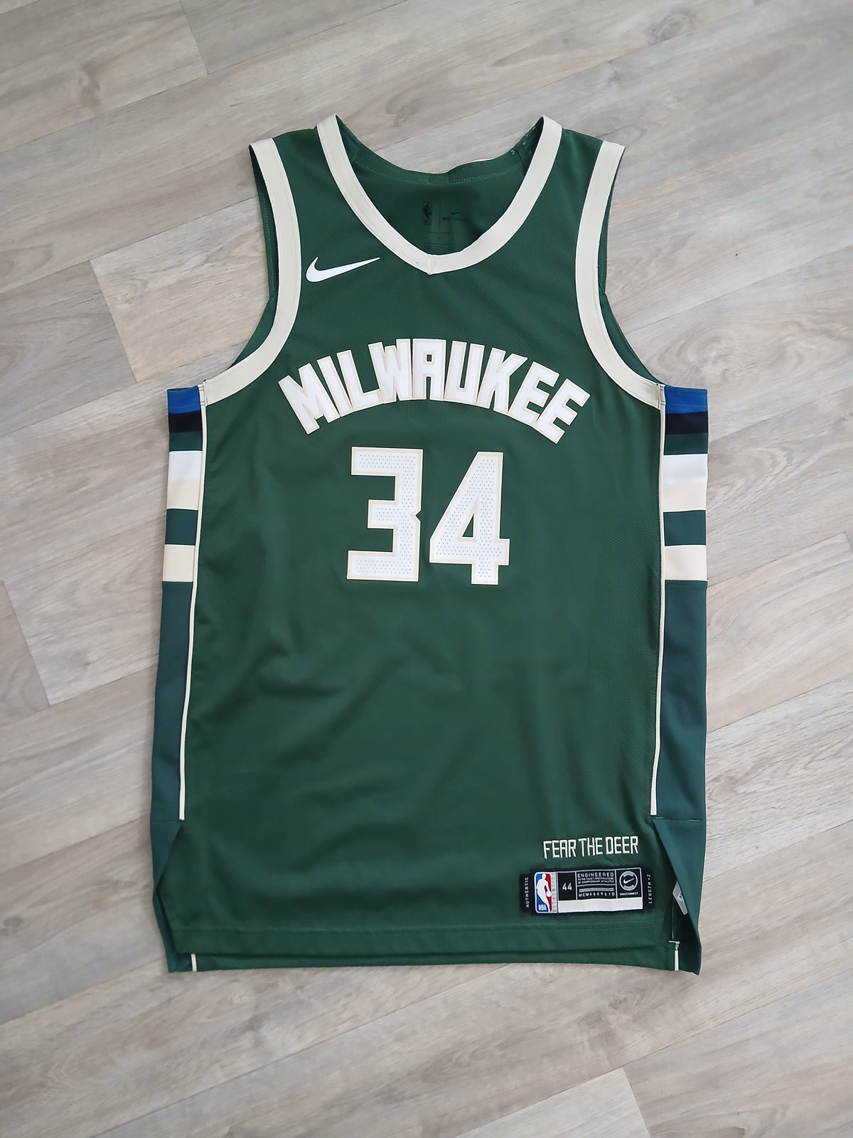 Giannis Antetokounmpo Authentic Milwaukee Bucks Jersey Size Medium