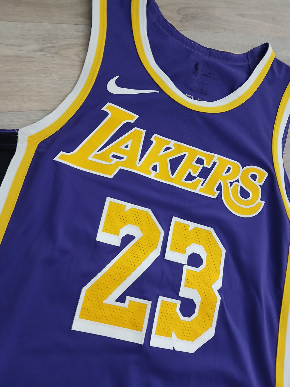 LeBron James Authentic Los Angeles Lakers Jersey Size Medium