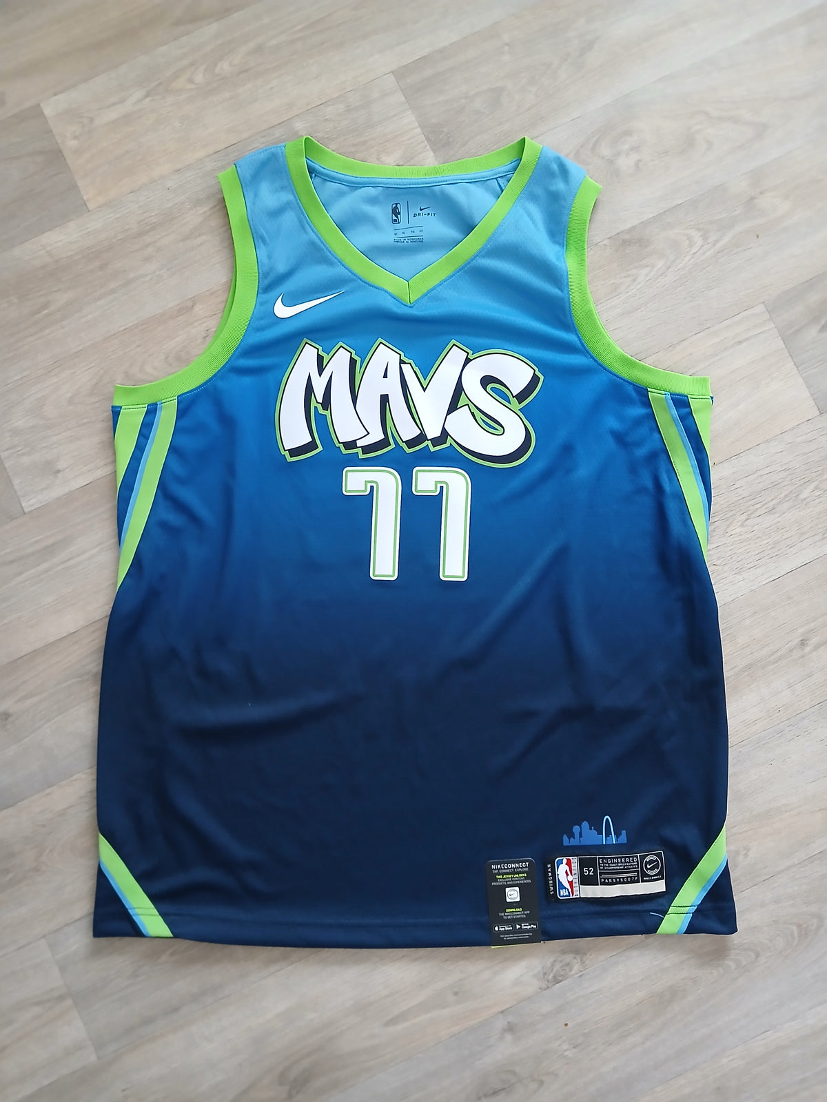 Luka Doncic Dallas Mavericks Jersey Size XL