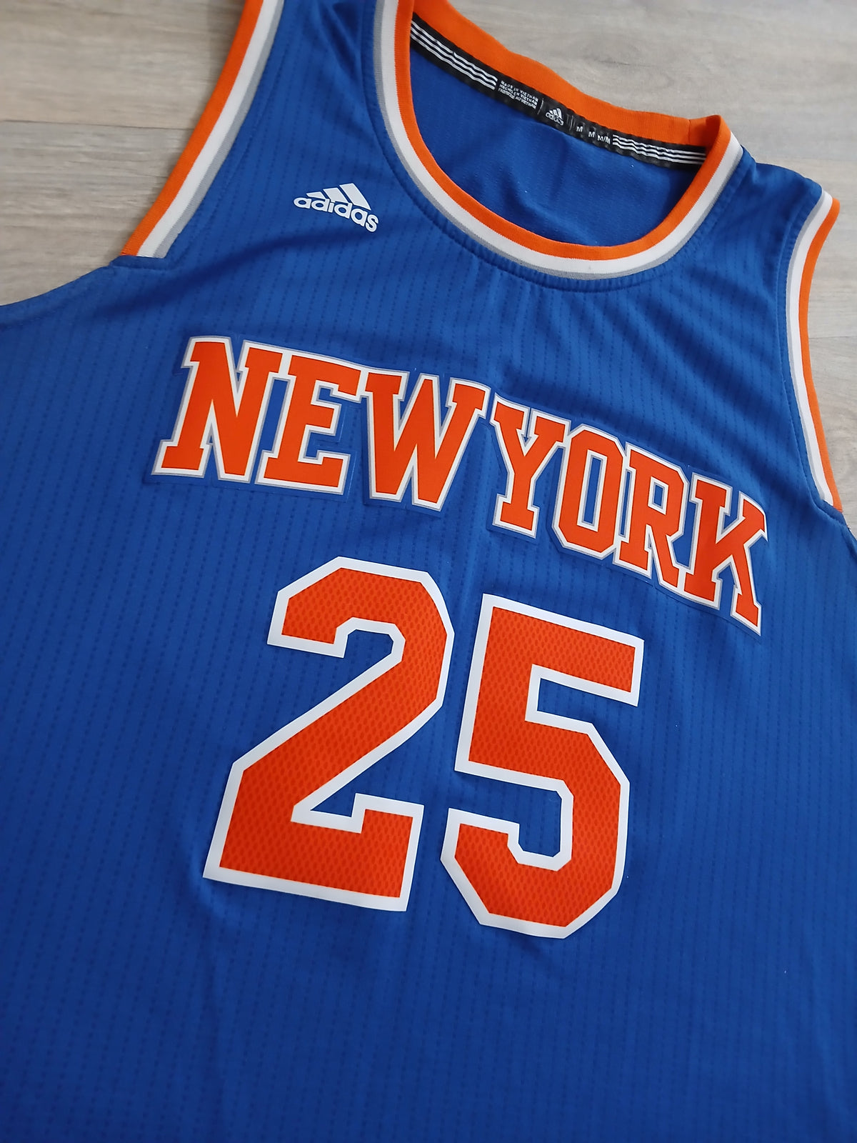 Derrick Rose New York Knicks Jersey Size Medium