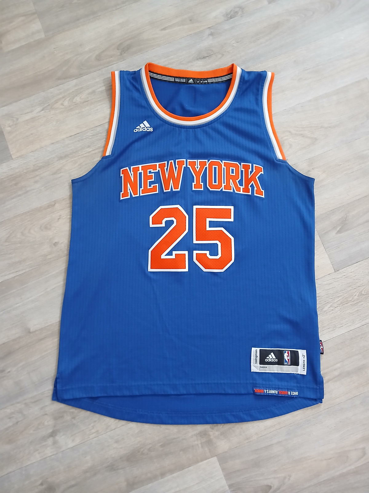 Derrick Rose New York Knicks Jersey Size Medium