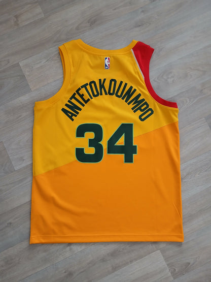 Giannis Antetokounmpo Milwaukee Bucks Jersey Size Large