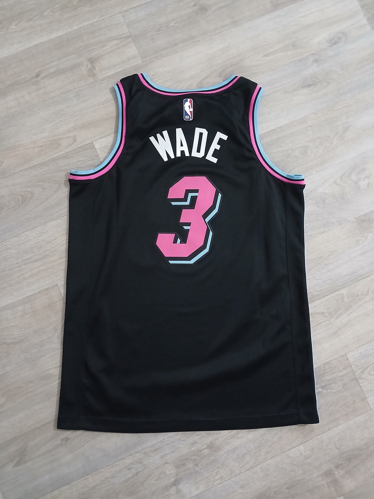 Dwyane Wade Miami Heat Jersey Size Medium