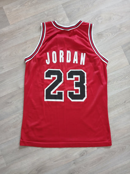 Michael Jordan Chicago Bulls Jersey Size Large (fits Medium)