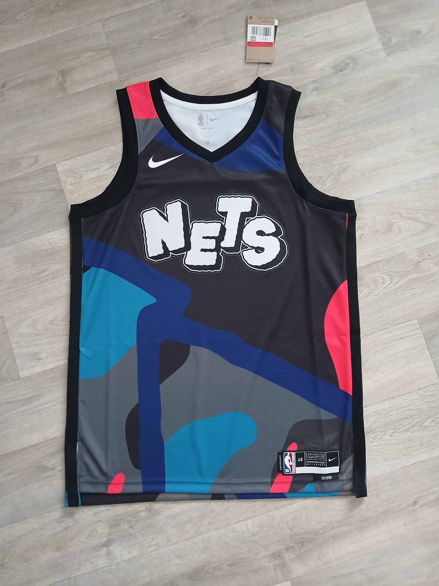 Brooklyn Nets X KAWS Blank Jersey Size Large