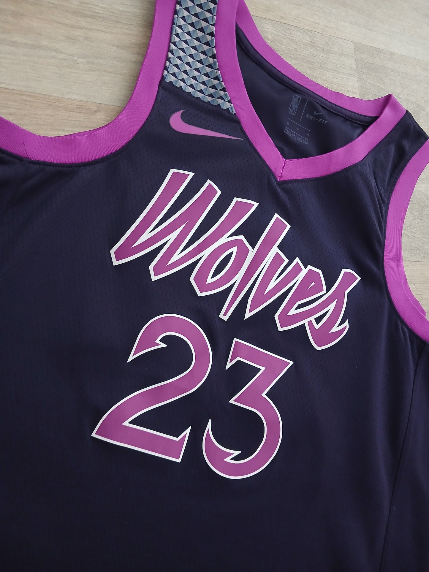 Jimmy Butler Minnesota Timberwolves Jersey Size Medium