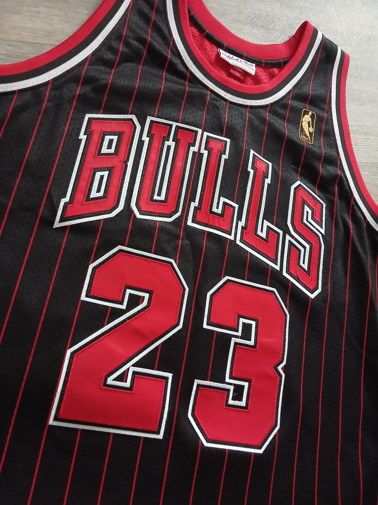 Michael Jordan Authentic Chicago Bulls Jersey Size Large
