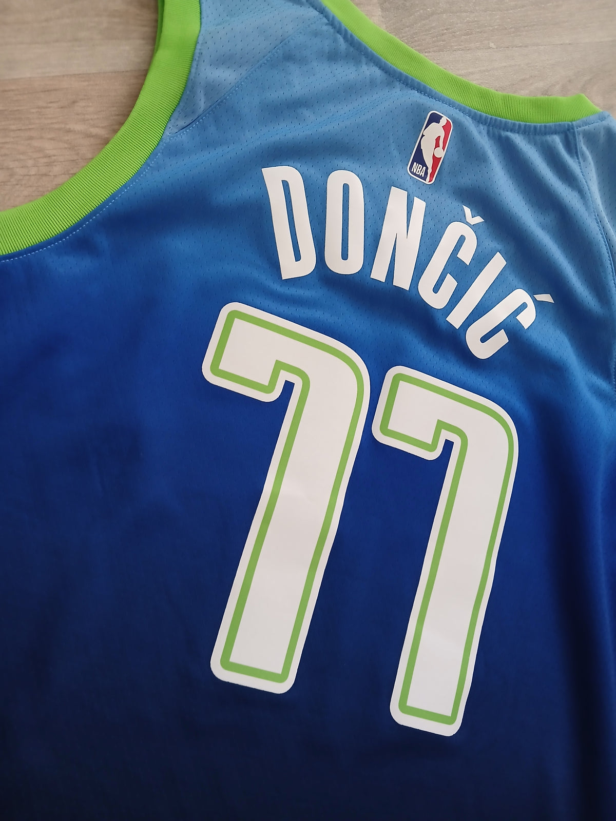 Luka Doncic Dallas Mavericks Jersey Size XL