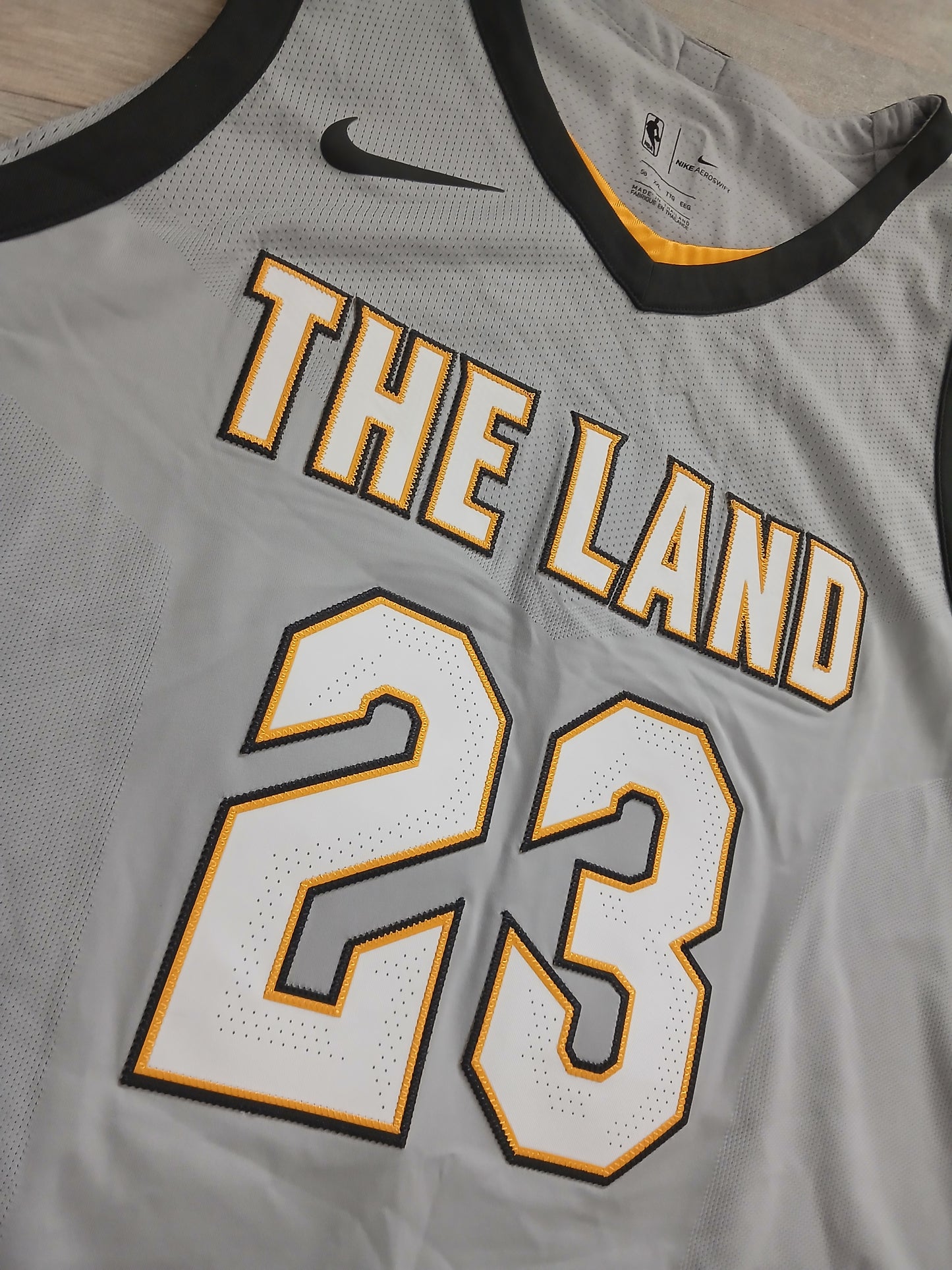 LeBron James Authentic Cleveland Cavaliers Jersey Size 2XL