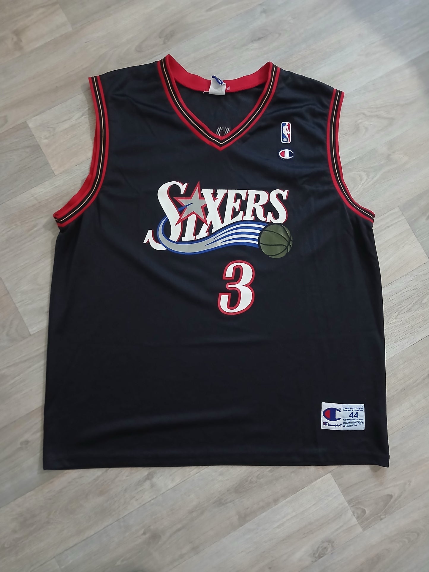 Allen Iverson Philadelphia 76ers Jersey Size Large