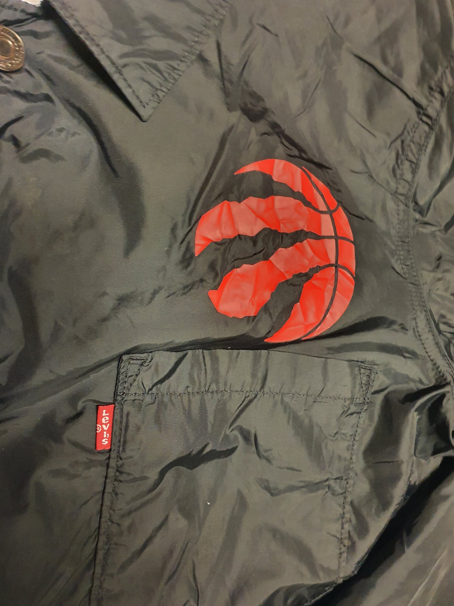 Toronto Raptors Jacket Size Medium
