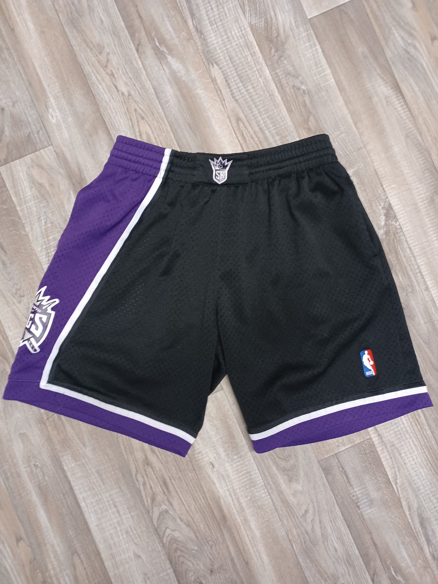 Sacramento Kings Shorts Size Medium