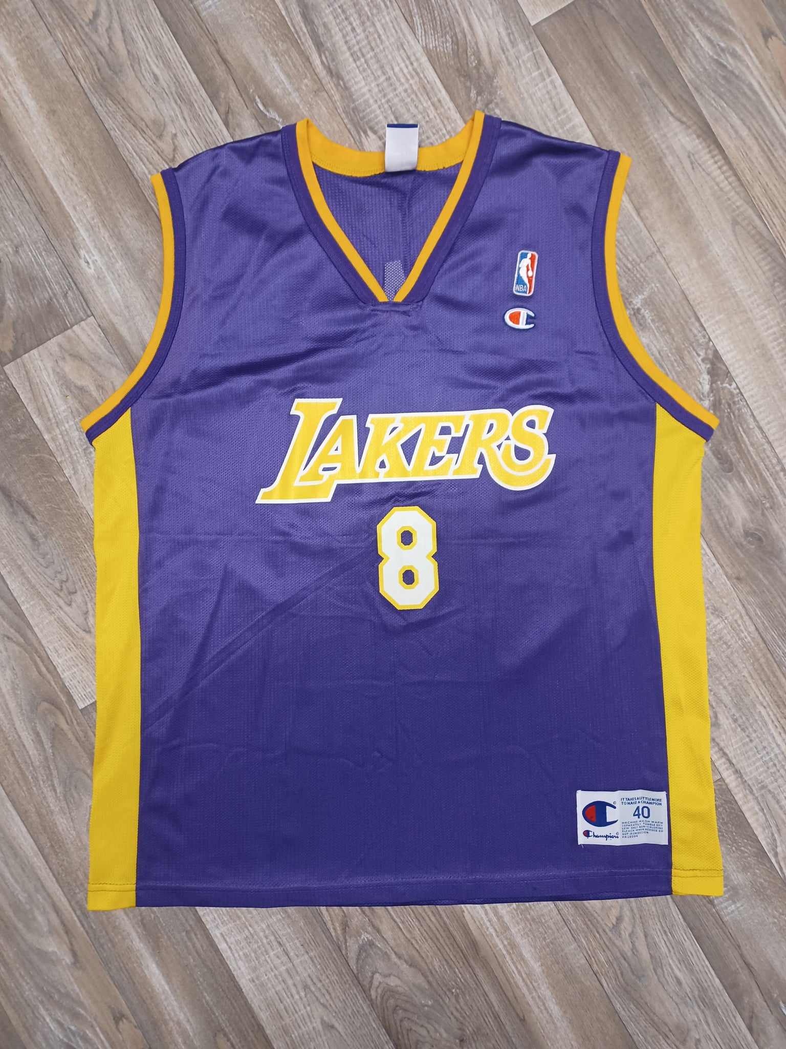 KOBE BRYANT LOS ANGELES LAKERS VINTAGE 2000'S CHAMPION JERSEY